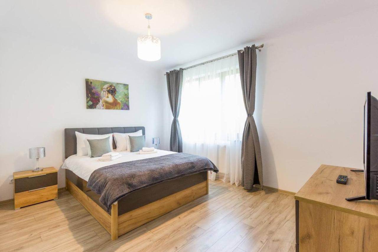 Spacious And Quiet 2 Bedroom Apartment Cluj-Napoca Exterior foto